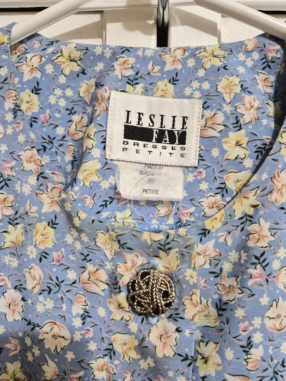 Vintage Leslie Fay Light Blue Floral Dress with Rose Border - Picture 4 of 6